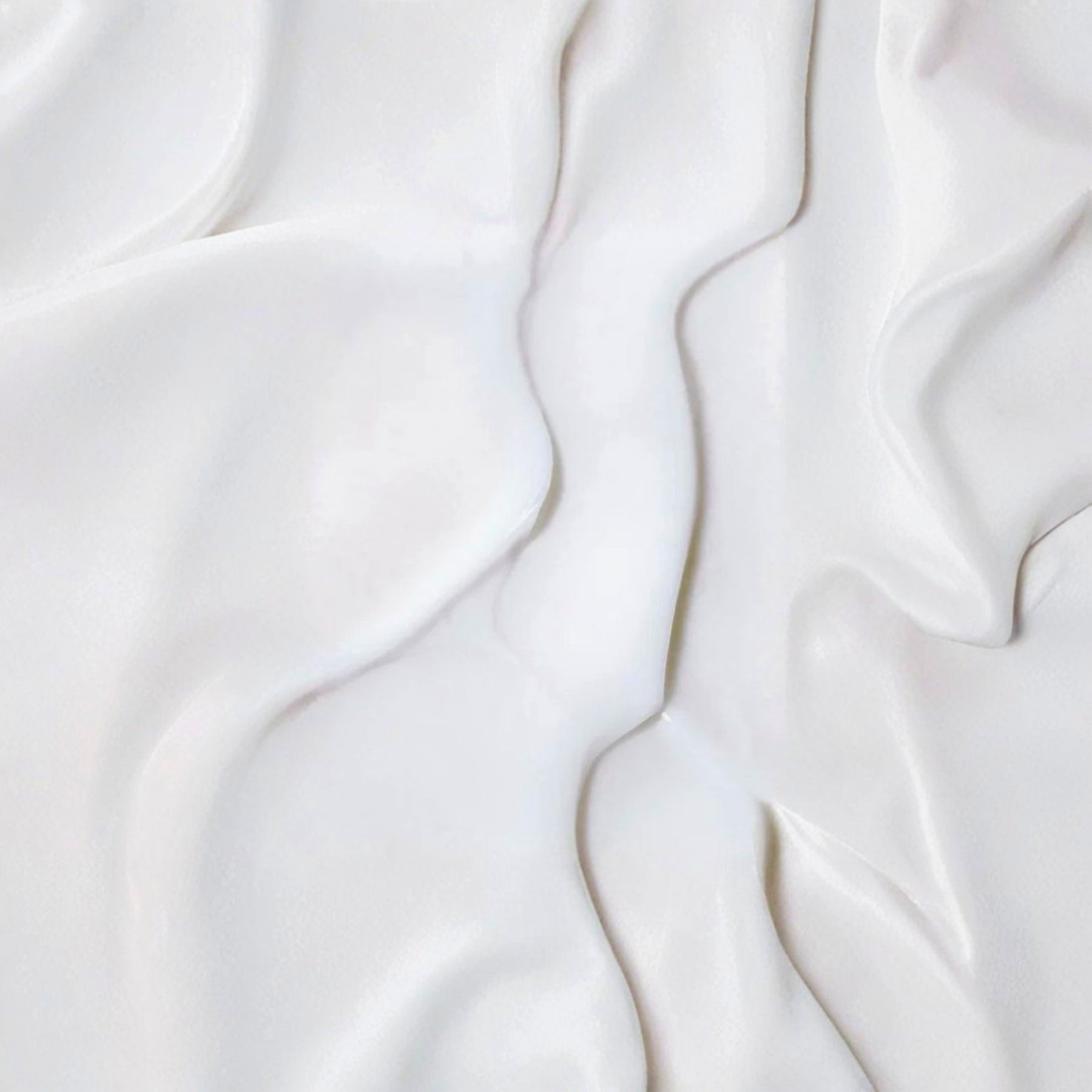 closeu-up picture of the glossy mirror conditioner texture