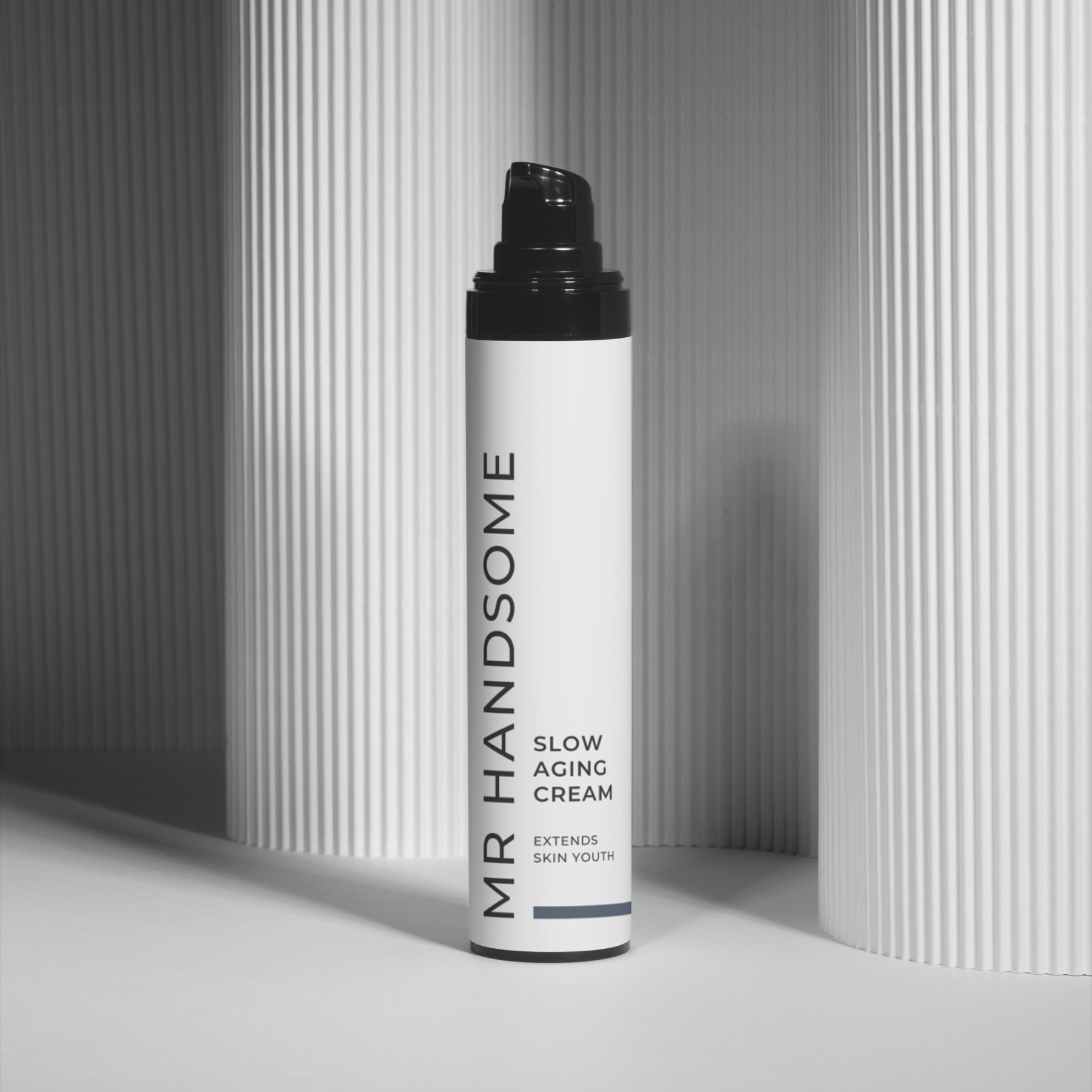 Slow Aging Cream Pumpflasche verlängert Hautjugend, stilvolle Produktpräsentation
